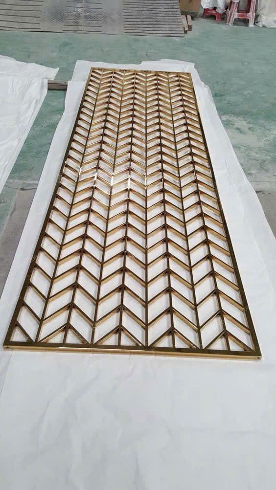 Vách ngăn kim loại hoa văn xương cá được cắt CNC chính xác